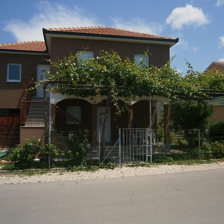 Apartman Boki Требинье Экстерьер фото