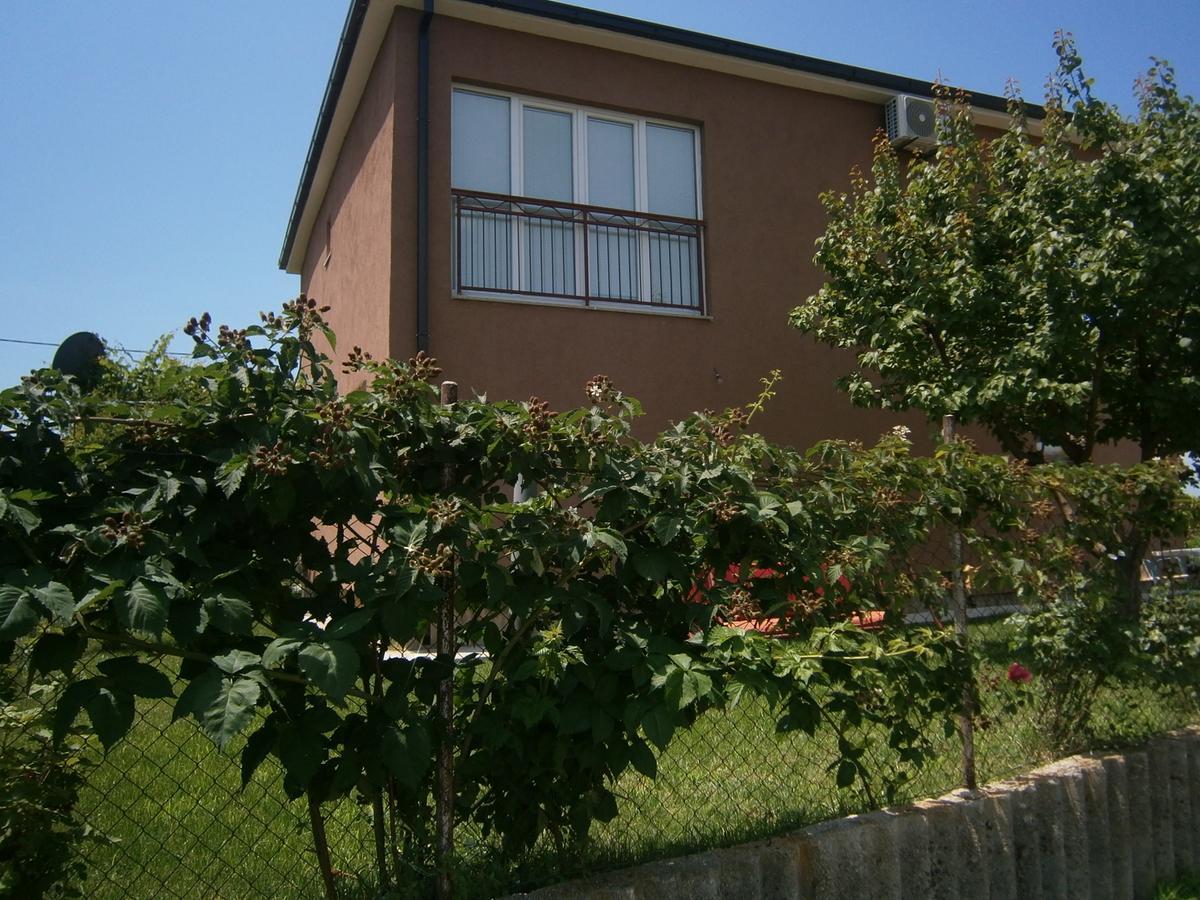 Apartman Boki Требинье Экстерьер фото